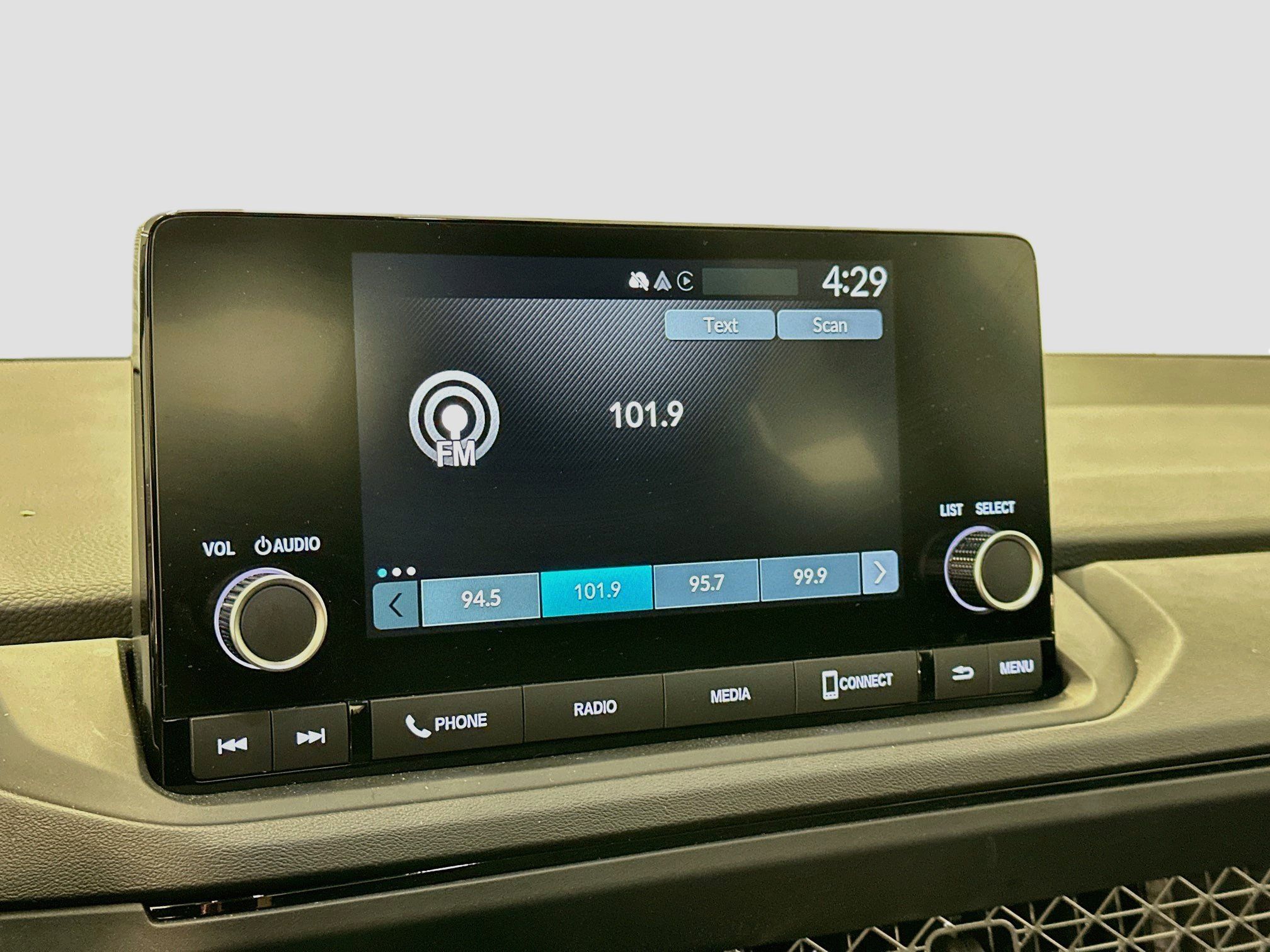 Used 2025 Honda Accord SE image 19