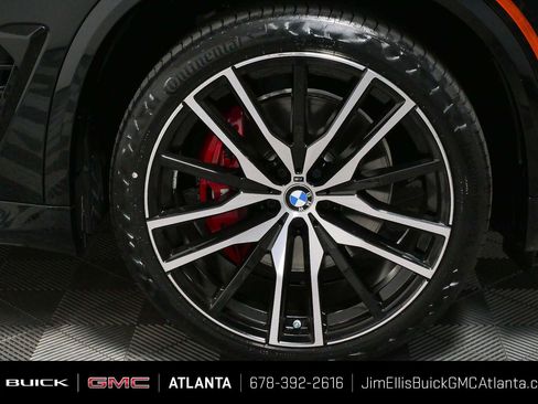 Used 2024 BMW X5 xDrive40i w/ M Sport Package AWD/4WD image 37