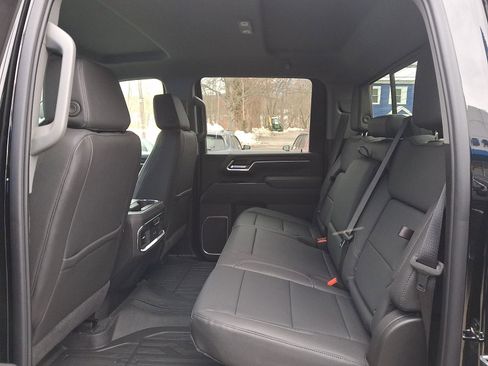 New 2026 GMC Sierra 2500 SLT w/ SLT Premium Package image 10