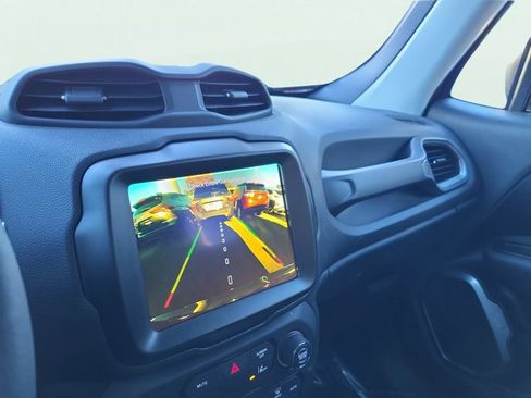 Used 2022 Jeep Renegade Latitude w/ Convenience Group image 39