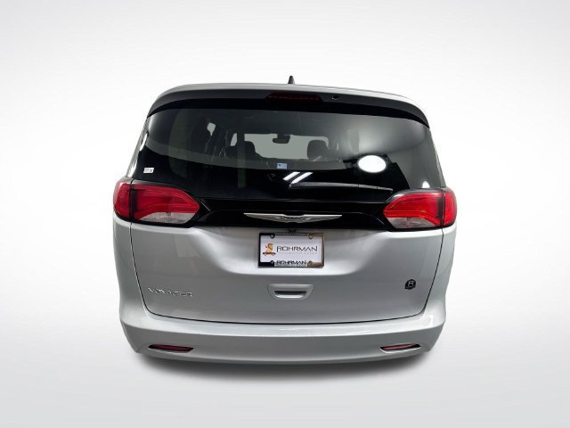 Used 2023 Chrysler Voyager LX FWD image 32