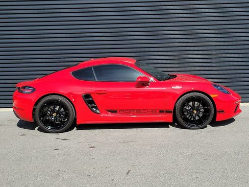 Certified 2024 Porsche 718 Cayman RWD image 8