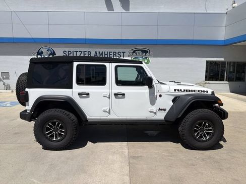 Used 2024 Jeep Wrangler Unlimited Rubicon w/ XTREMEE 35" Tire Package AWD/4WD image 11