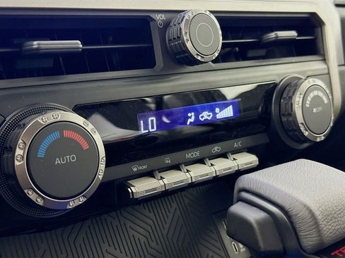 New 2025 Toyota Tacoma TRD Off-Road image 15