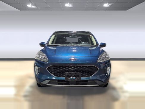 Used 2020 Ford Escape Titanium image 4