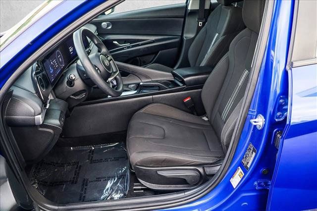 Used 2024 Hyundai Elantra SEL FWD image 11