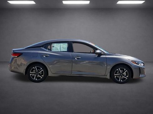Used 2025 Nissan Sentra SV w/ Trunk Package FWD image 3