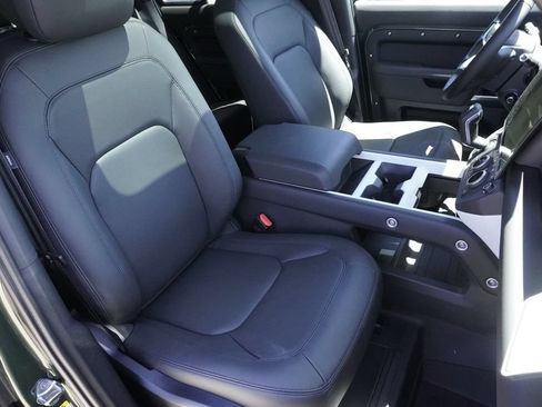 New 2026 Land Rover Defender 110 X-Dynamic SE AWD/4WD image 24