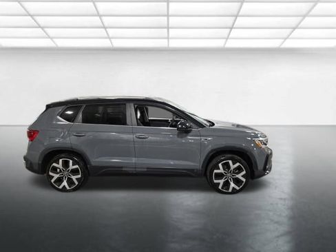 Used 2023 Volkswagen Taos SEL AWD/4WD image 3