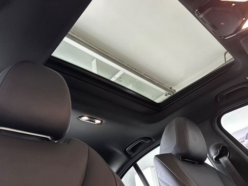 Used 2023 BMW 330i Sedan w/ Driving Assistance Package RWD image 15