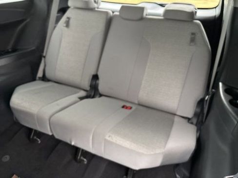 Used 2025 Toyota Sienna LE FWD image 29