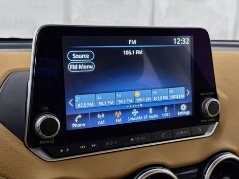 Used 2024 Nissan Sentra SV w/ SV Premium Package FWD image 7