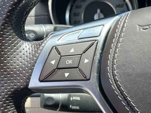 Used 2013 Mercedes-Benz SL 550 image 22