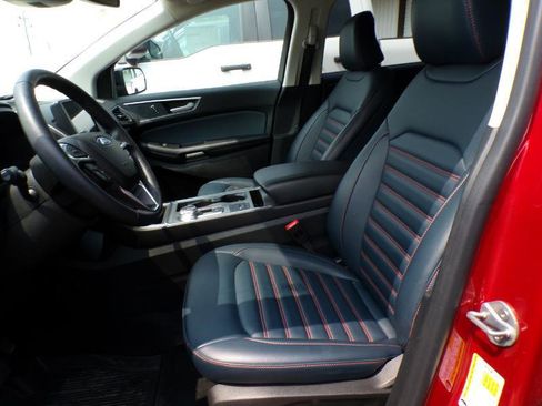 Used 2023 Ford Edge SEL w/ Sport Appearance Package image 5