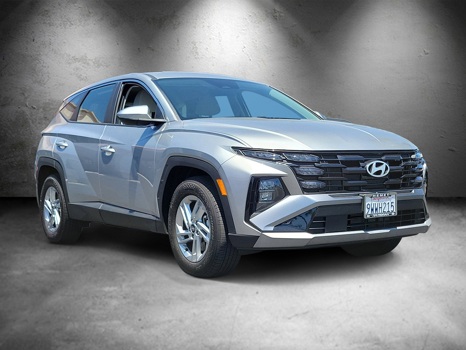 Used 2025 Hyundai Tucson SE FWD image 2