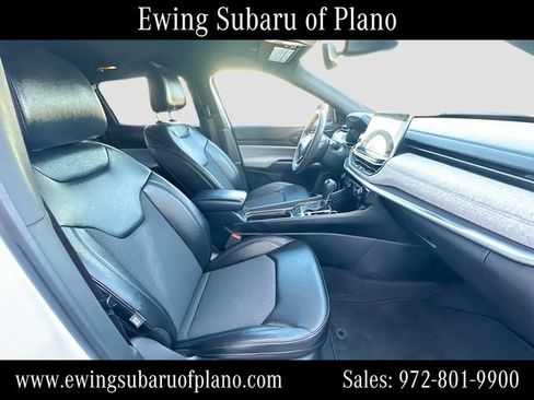 Used 2024 Jeep Compass Latitude AWD/4WD image 28