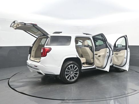 Used 2023 GMC Acadia Denali AWD/4WD image 38
