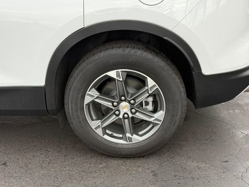 Used 2025 Chevrolet Blazer LT image 4