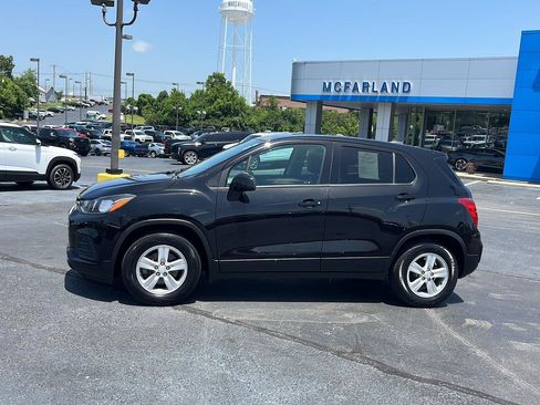 Used 2021 Chevrolet Trax LS w/ Tint and Cruise Package FWD image 2