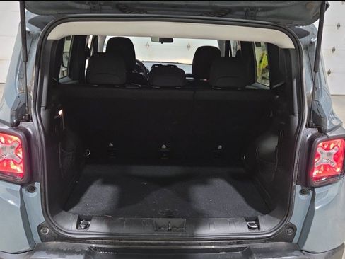 Used 2018 Jeep Renegade Sport w/ Power & Air Group image 13