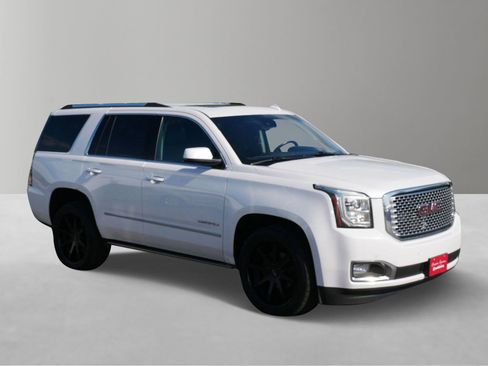 Used 2016 GMC Yukon Denali w/ Open Road Package AWD/4WD image 2