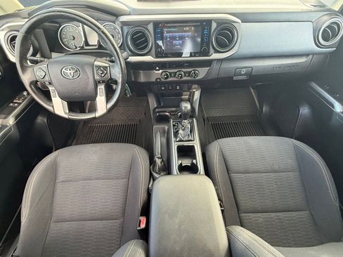 Used 2018 Toyota Tacoma SR5 image 13