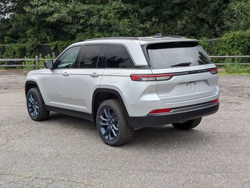 New 2026 Jeep Grand Cherokee Limited AWD/4WD image 5