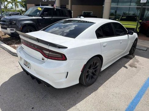 Used 2022 Dodge Charger Scat Pack w/ Plus Group RWD image 2