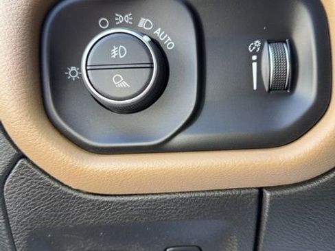 Used 2020 RAM 1500 Big Horn image 15