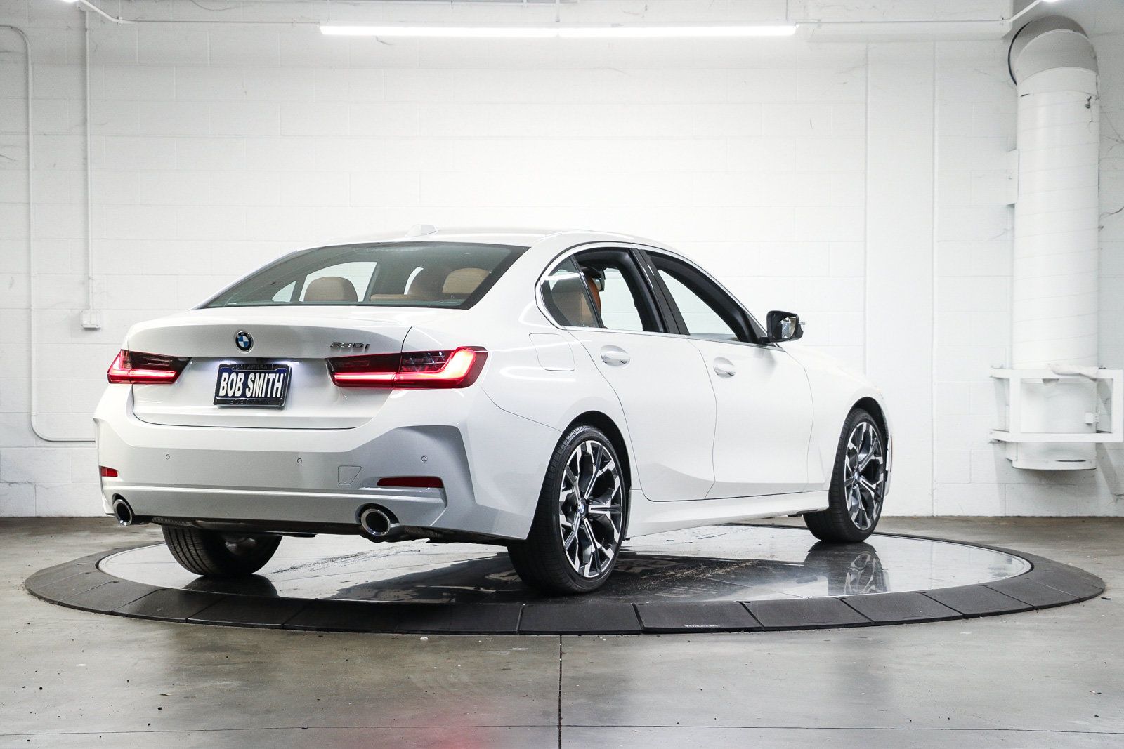Used 2026 BMW 330i Sedan w/ Premium Package RWD image 6