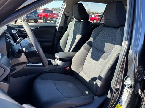 Certified 2021 Toyota RAV4 XLE image 12