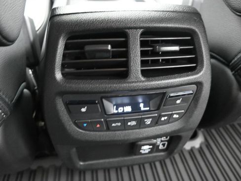 Used 2024 Honda Passport Black Edition image 13