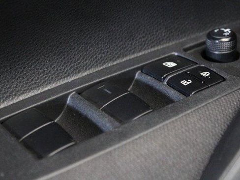 Certified 2023 Toyota Corolla LE image 10