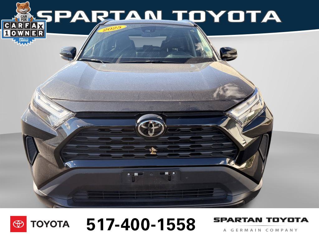 Used 2025 Toyota RAV4 XLE AWD/4WD image 10