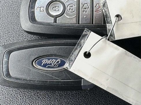 Used 2019 Ford Edge Titanium w/ Canadian Touring Package image 34