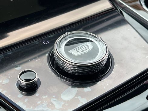 Certified 2025 Cadillac Escalade Sport Platinum w/ LPO, ONYX Package image 31