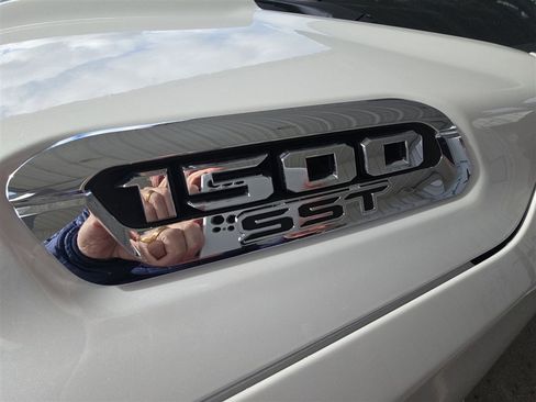 Used 2025 RAM 1500 Laramie w/ Bed Utility Group image 31