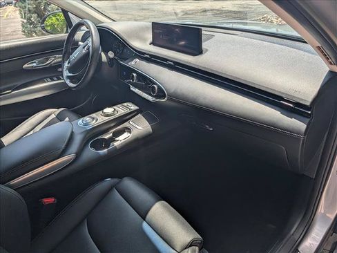 Used 2022 Genesis GV70 2.5T w/ Select Package AWD/4WD image 14