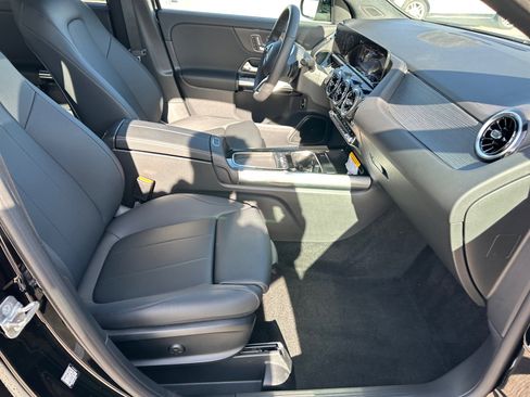 Certified 2026 Mercedes-Benz GLA 250 4MATIC image 33