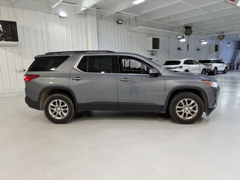 Used 2019 Chevrolet Traverse LT FWD image 6