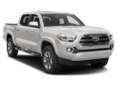 Used 2018 Toyota Tacoma Limited AWD/4WD image 6