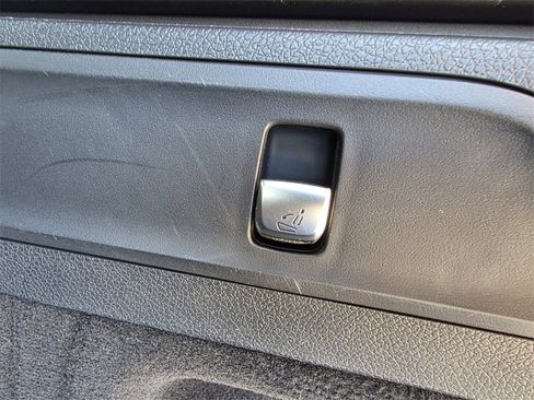 Used 2016 Mercedes-Benz GLC 300 4MATIC image 38