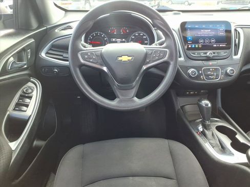 Used 2019 Chevrolet Malibu LS image 4