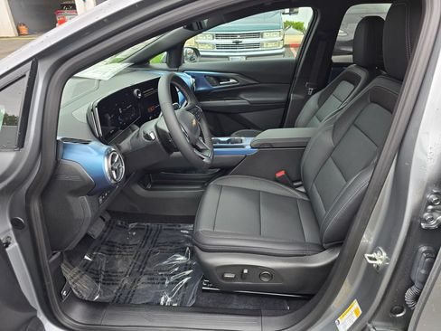 New 2026 Chevrolet Equinox EV LT AWD/4WD image 19