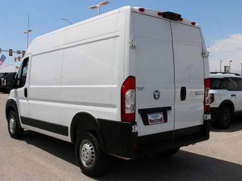 Used 2024 RAM ProMaster 2500 w/ Convenience Group FWD image 6