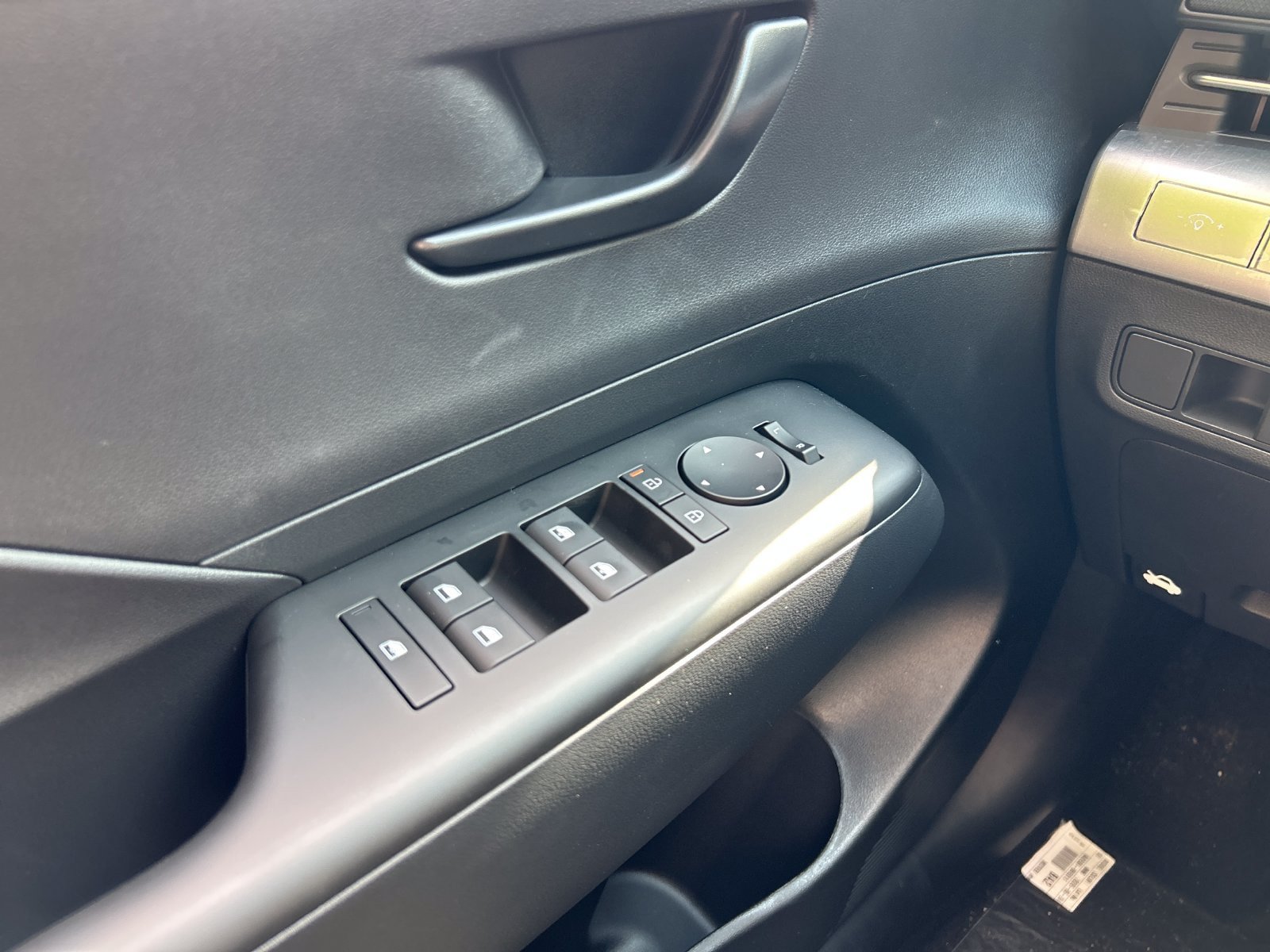 New 2027 Hyundai Kona SEL Sport AWD/4WD image 11