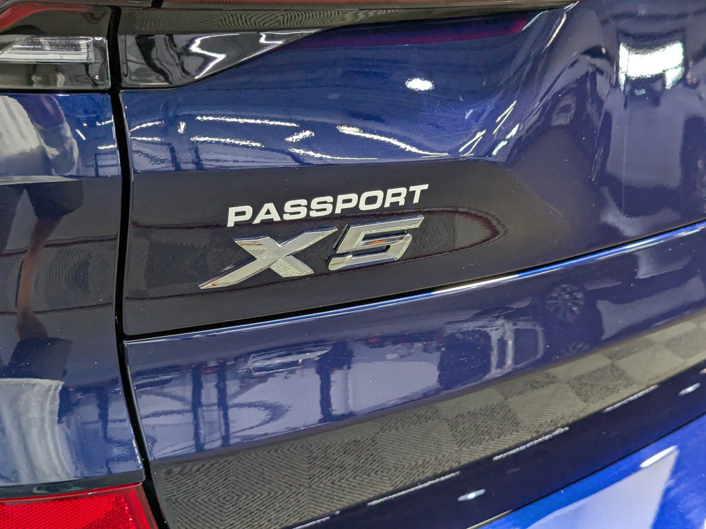 Used 2026 BMW X5 xDrive40i w/ M Sport Package AWD/4WD image 11