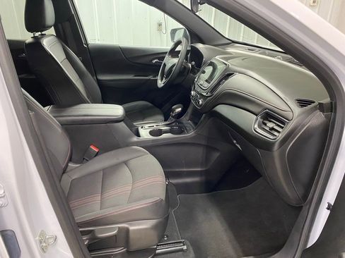 Used 2023 Chevrolet Equinox RS image 33