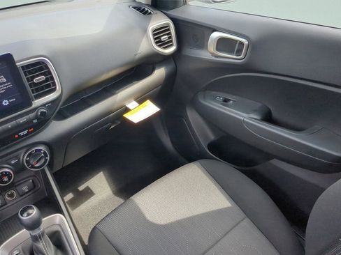 New 2026 Hyundai Venue SE FWD image 16
