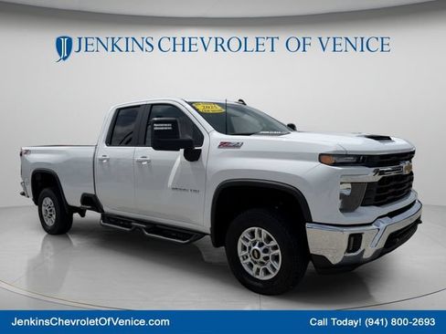 Used 2025 Chevrolet Silverado 2500 LT w/ Convenience Package AWD/4WD image 1